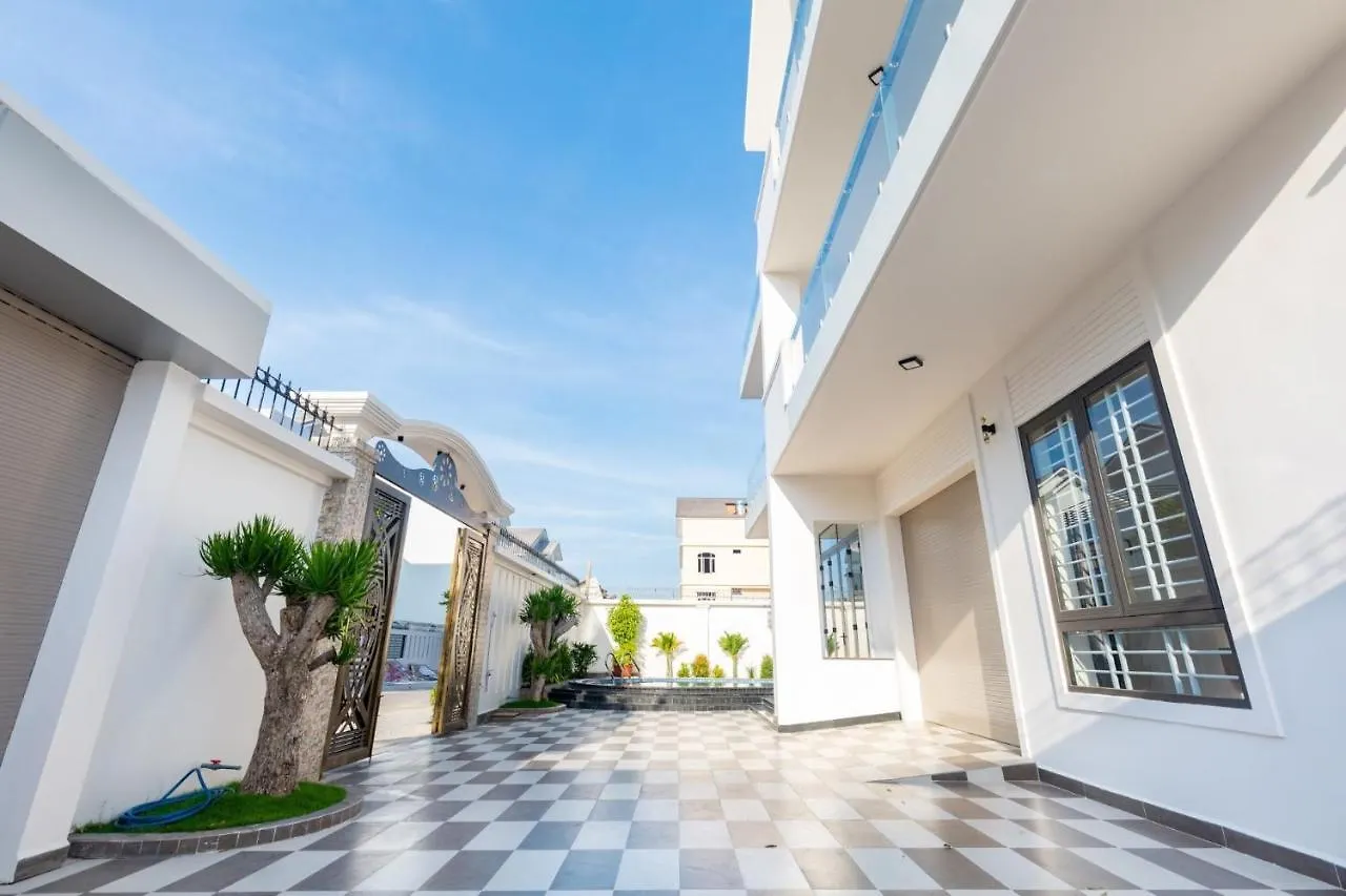 Palm Villa 29 - Villa Luxury 8Bedroom & Pool Near The Sea Vung Tau 0*,  Vietnam