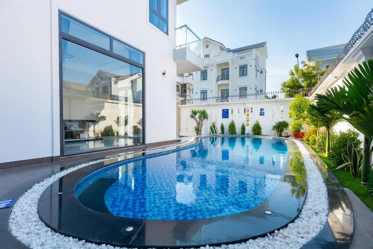 Palm Villa 29 - Villa Luxury 8Bedroom & Pool Near The Sea Vung Tau