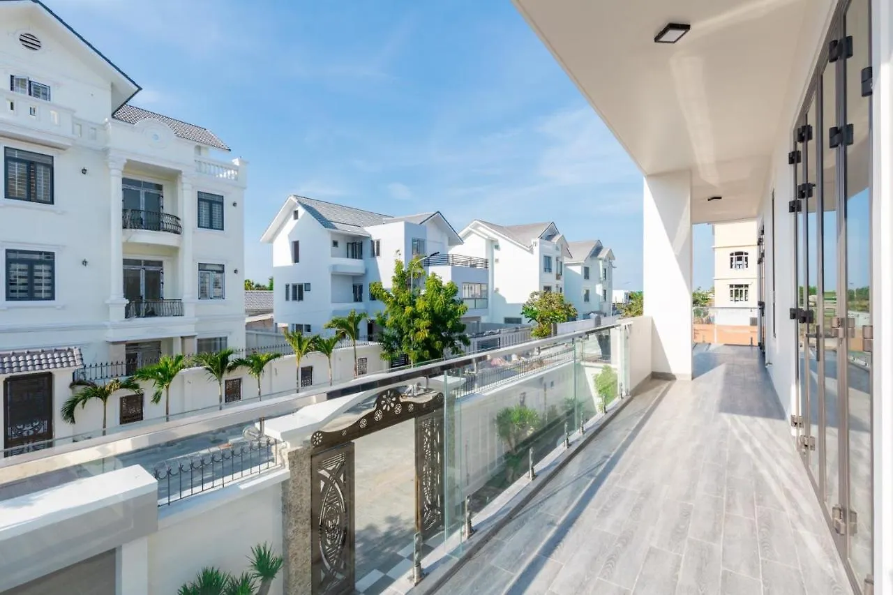 Palm Villa 29 - Villa Luxury 8Bedroom & Pool Near The Sea Vung Tau