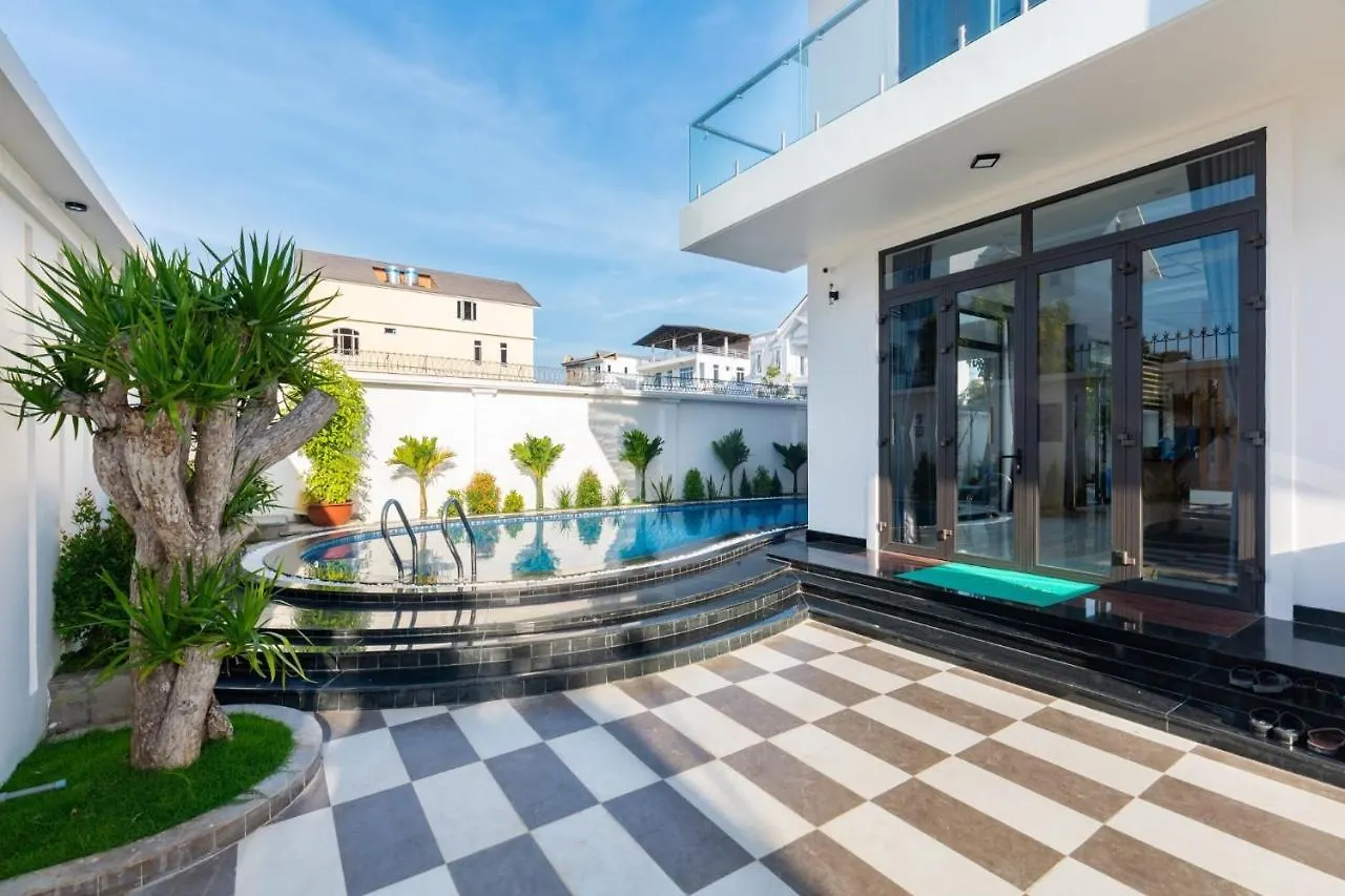 Palm Villa 29 - Villa Luxury 8Bedroom & Pool Near The Sea Vung Tau 0*,  Vietnam